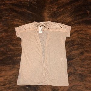 Short sleeve cardigan with lace detail